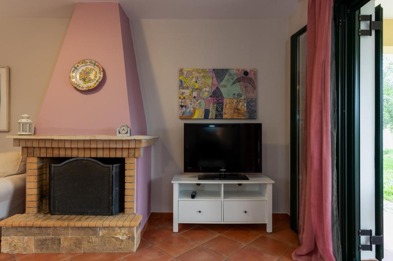 Koxyli Studios & Apartments Kaligata Bagian luar foto