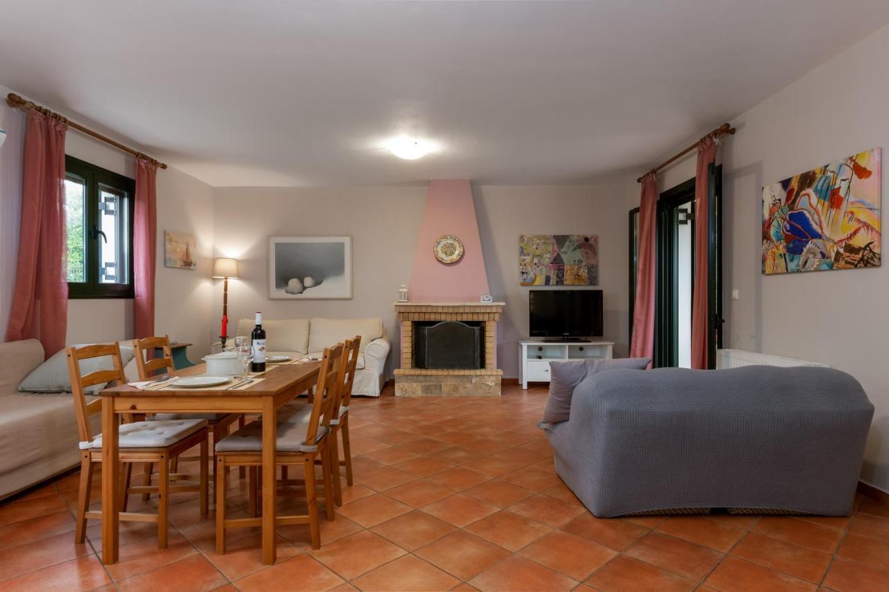 Koxyli Studios & Apartments Kaligata Bagian luar foto