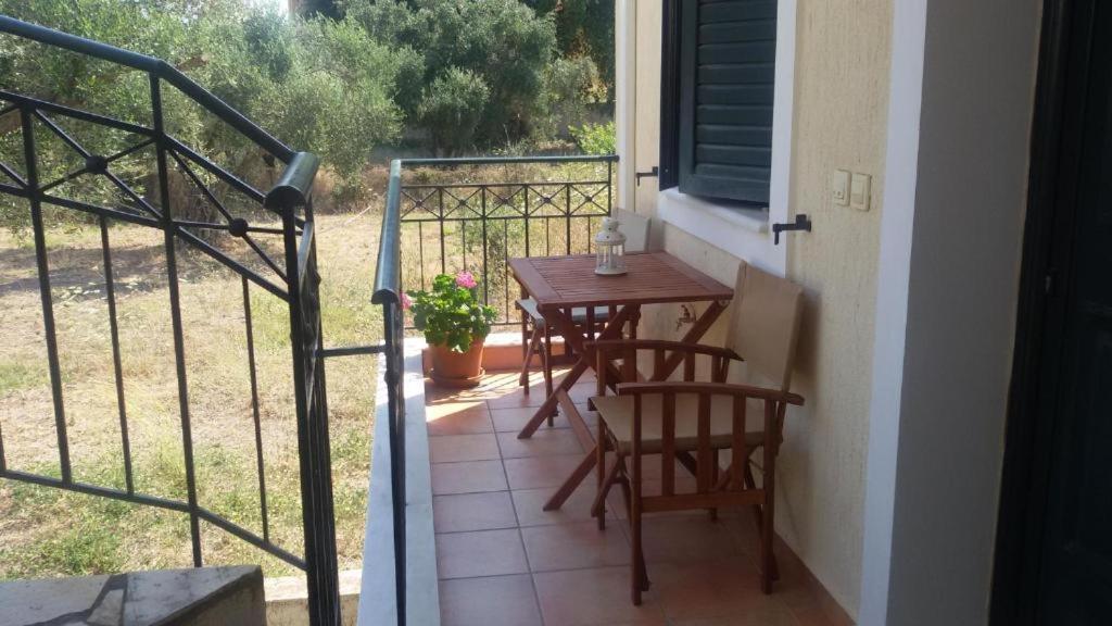 Koxyli Studios & Apartments Kaligata Bagian luar foto