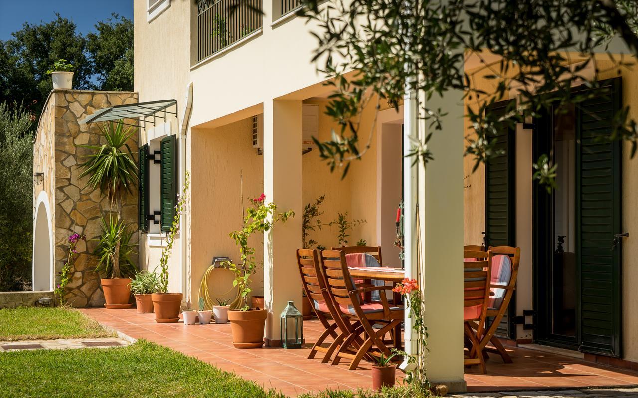 Koxyli Studios & Apartments Kaligata Bagian luar foto